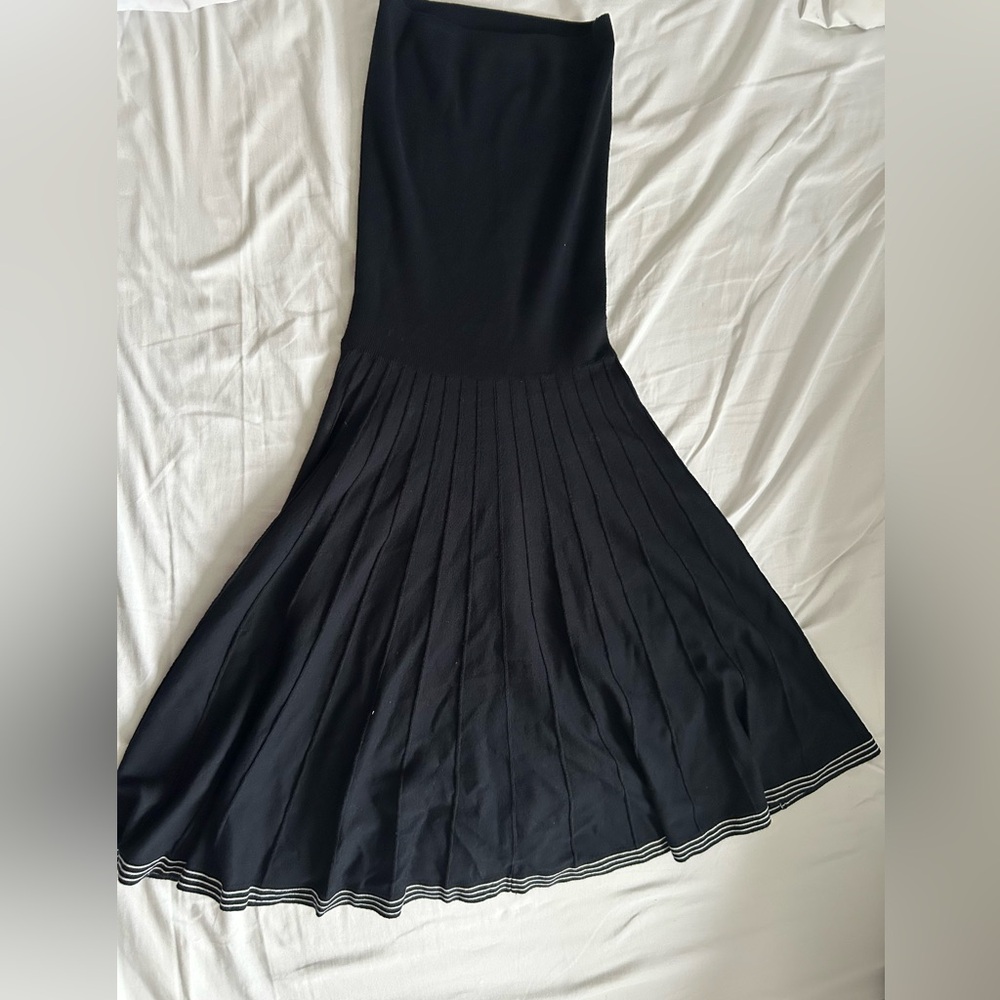 Strapless Drop Waist Pleated Midi Dress